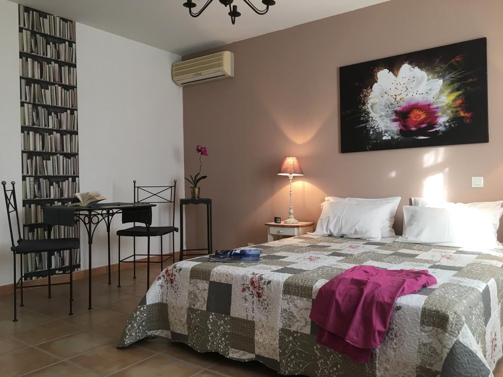 Hotel Les Ambres Roussillon en Isere Camera foto